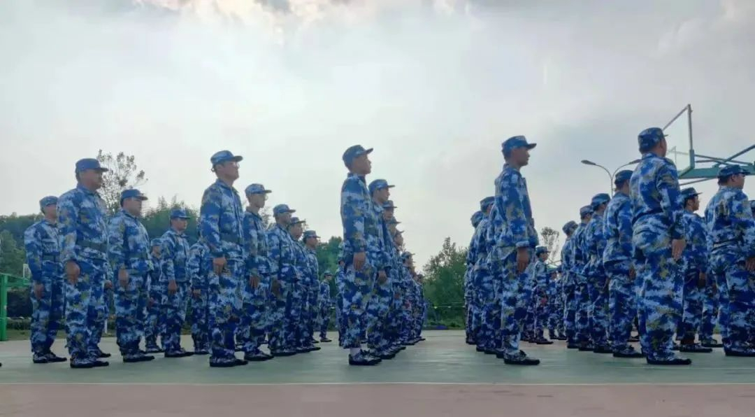 電子信息系21級新生軍訓(xùn)進(jìn)行時